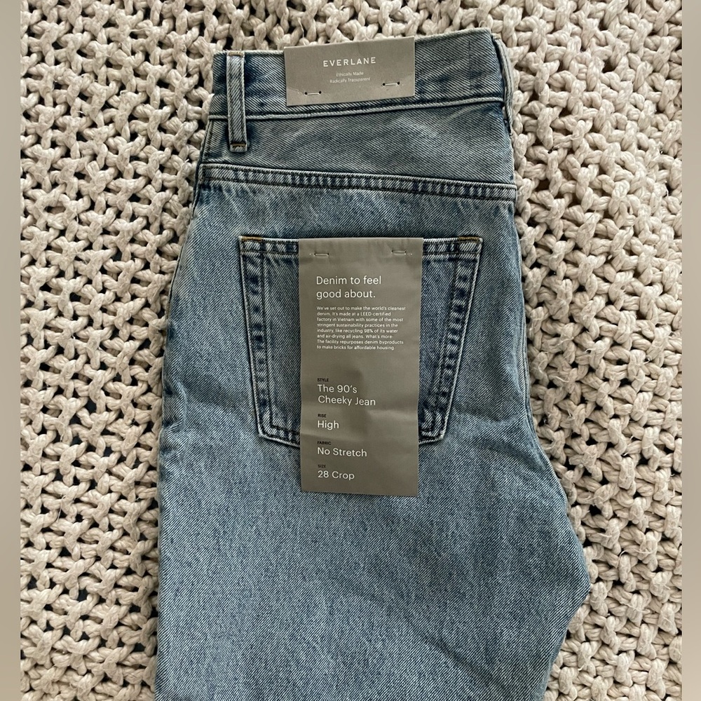 NWT- Everlane cropped 90s Cheeky Crop Jean Sz 28